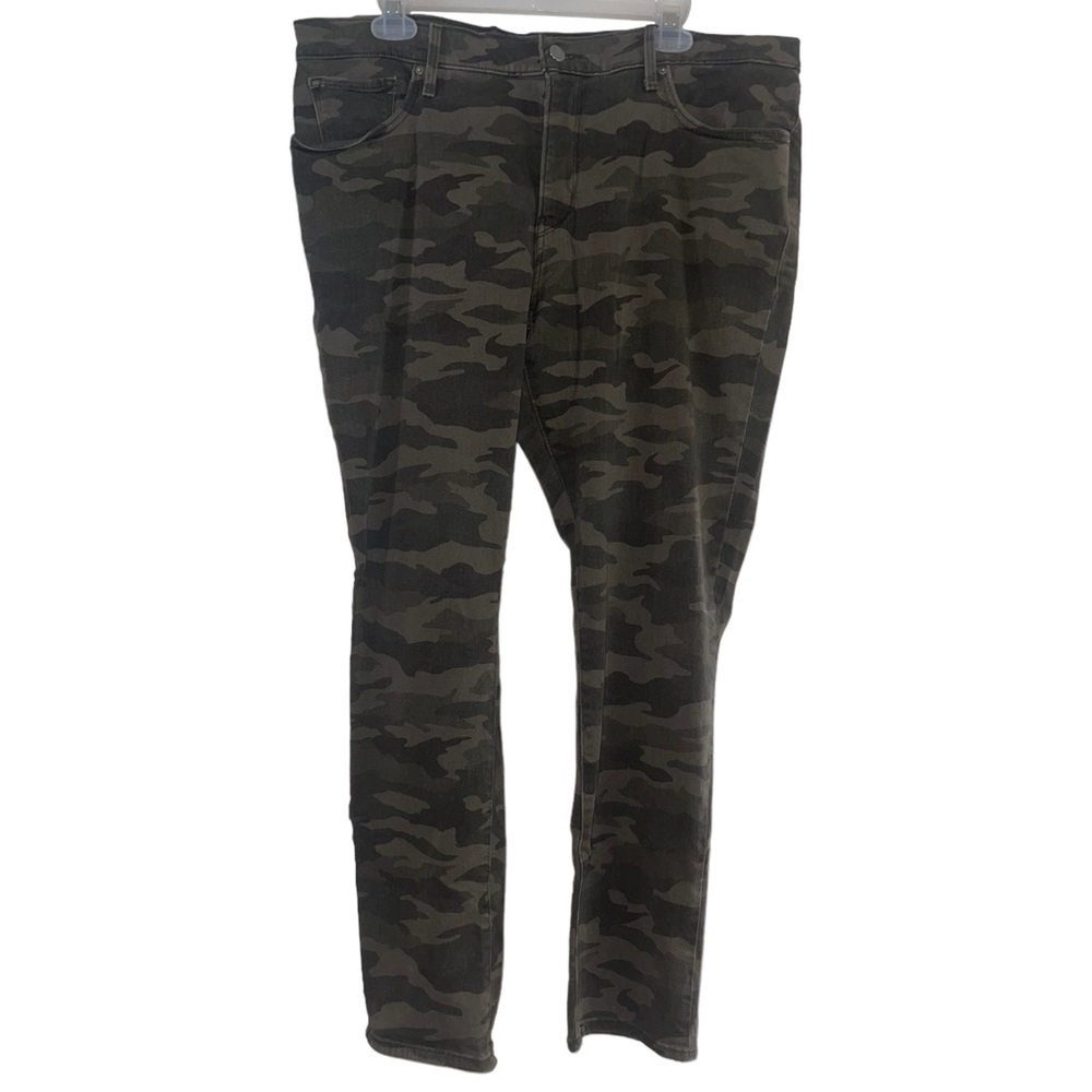 Levi’s 311 Shaping Skinny Jeans In Camo. Size 18W GUC